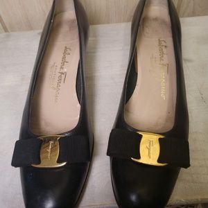 Salvatore Ferragamo  Black Varina Flat